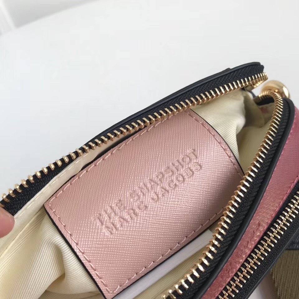 Túi đeo chéo nữ Marc Jacobs da thật màu hồng | Túi xách Snapshot Camera bag mẫu mới nhất 2